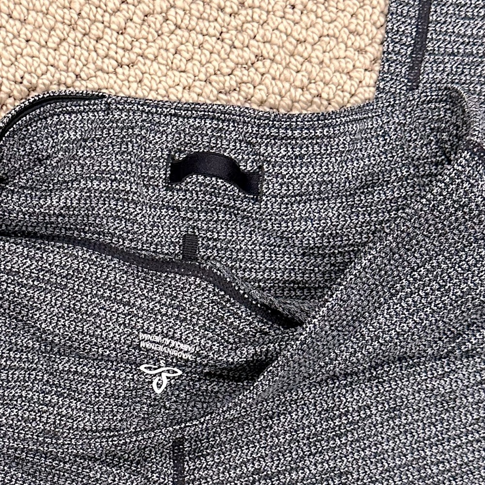 Prana yoga leggings - Picture 8 of 9